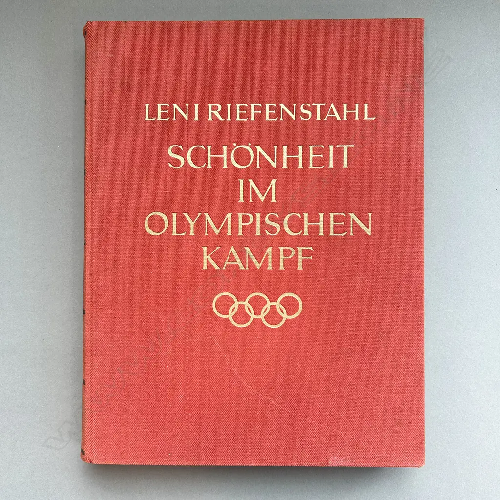 LENI RIEFENSTAHL: SCHONHEIT IN OLYMPISCHEN KAMPF Image 1++